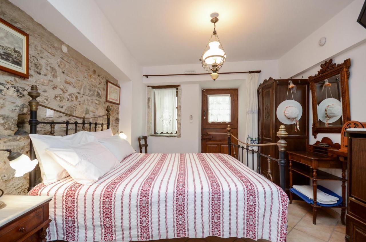 维内提克公寓酒店 Naxos City 外观 照片